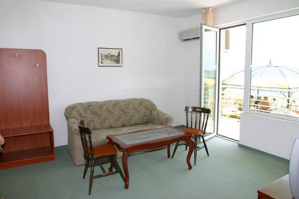 Harmony Beach Family Hotel เนเซบาร์ ห้อง รูปภาพ