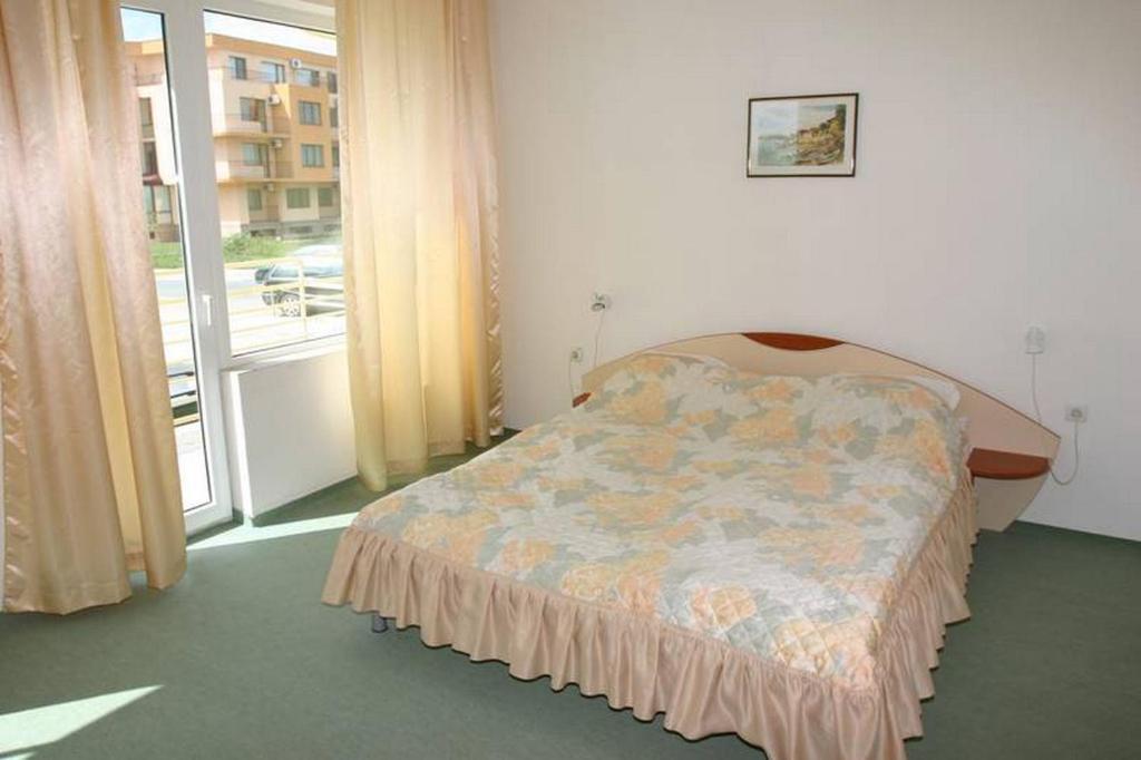 Harmony Beach Family Hotel เนเซบาร์ ห้อง รูปภาพ