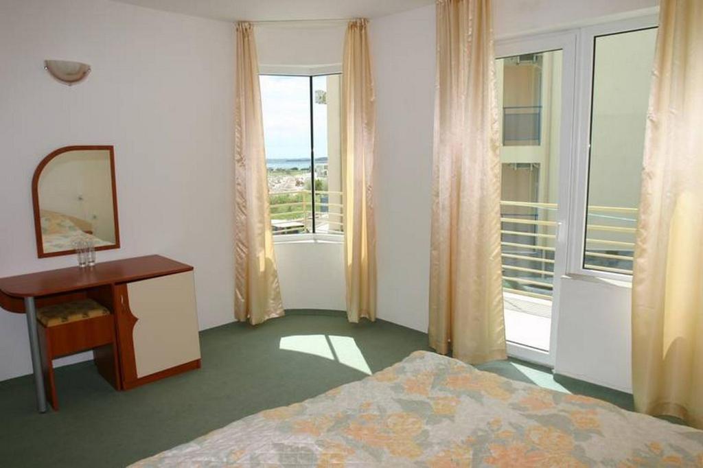 Harmony Beach Family Hotel เนเซบาร์ ภายนอก รูปภาพ